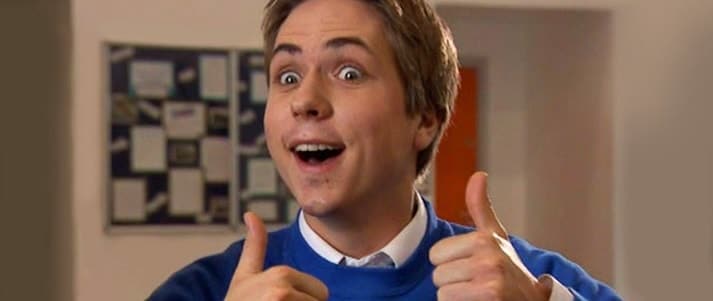 simon the inbetweeners holding two thumbs up