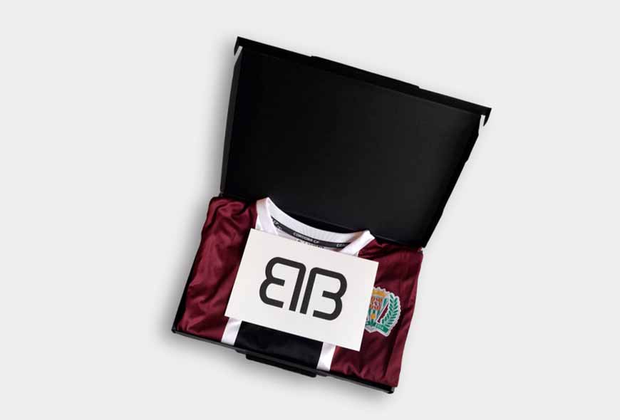 10 off boxtobox mystery football shirt box Save the Student