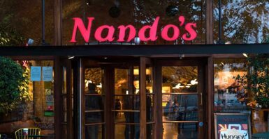 nandos restaurant entrance