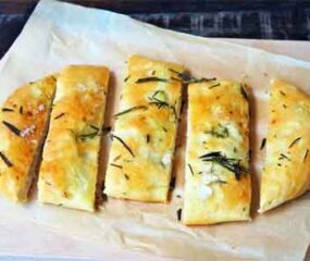 gusto garlic and rosemary flatbread