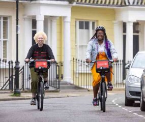 two-women-on-santander-bikes-discounted-students