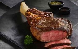 tomahawk steak