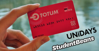 Totum card with unidays and student beans logos